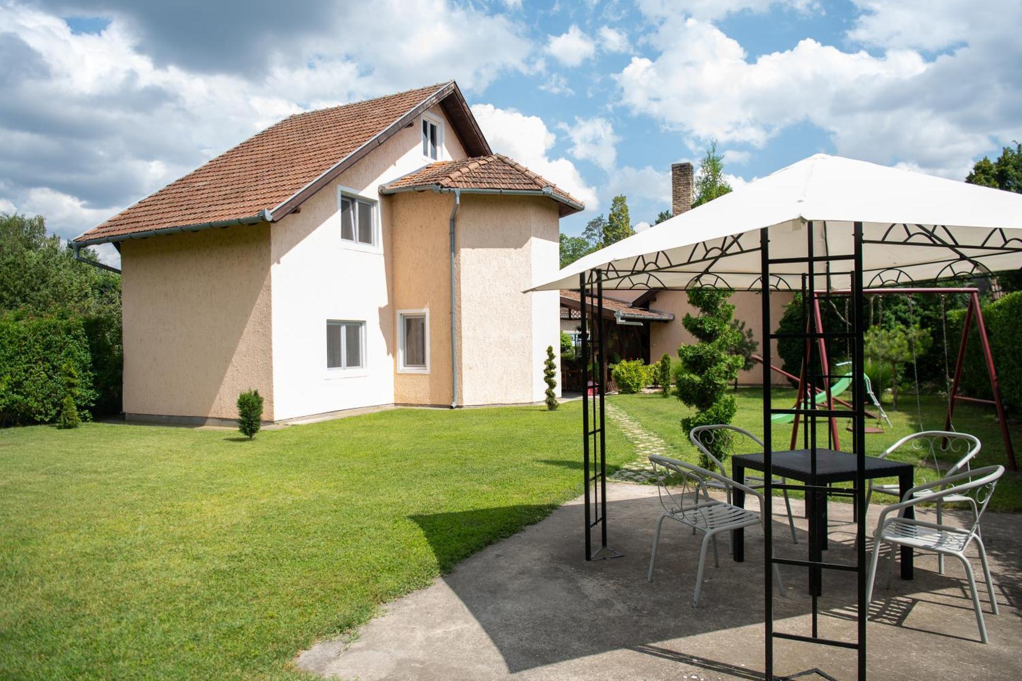 Guesthouse Kristina 팔릭 외부 사진